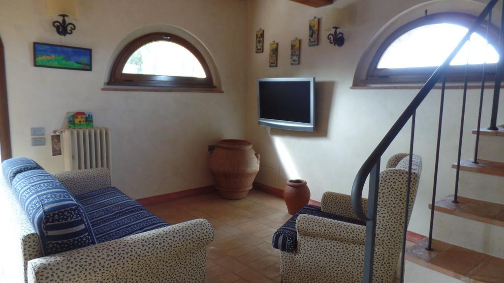 Il Fienile Holiday Home Le Fornacette Eksteriør bilde
